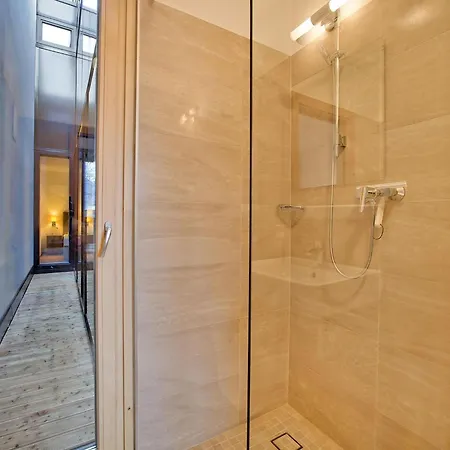 With Garden, With Access To The Sauna * Neukirchen am Grossvenediger